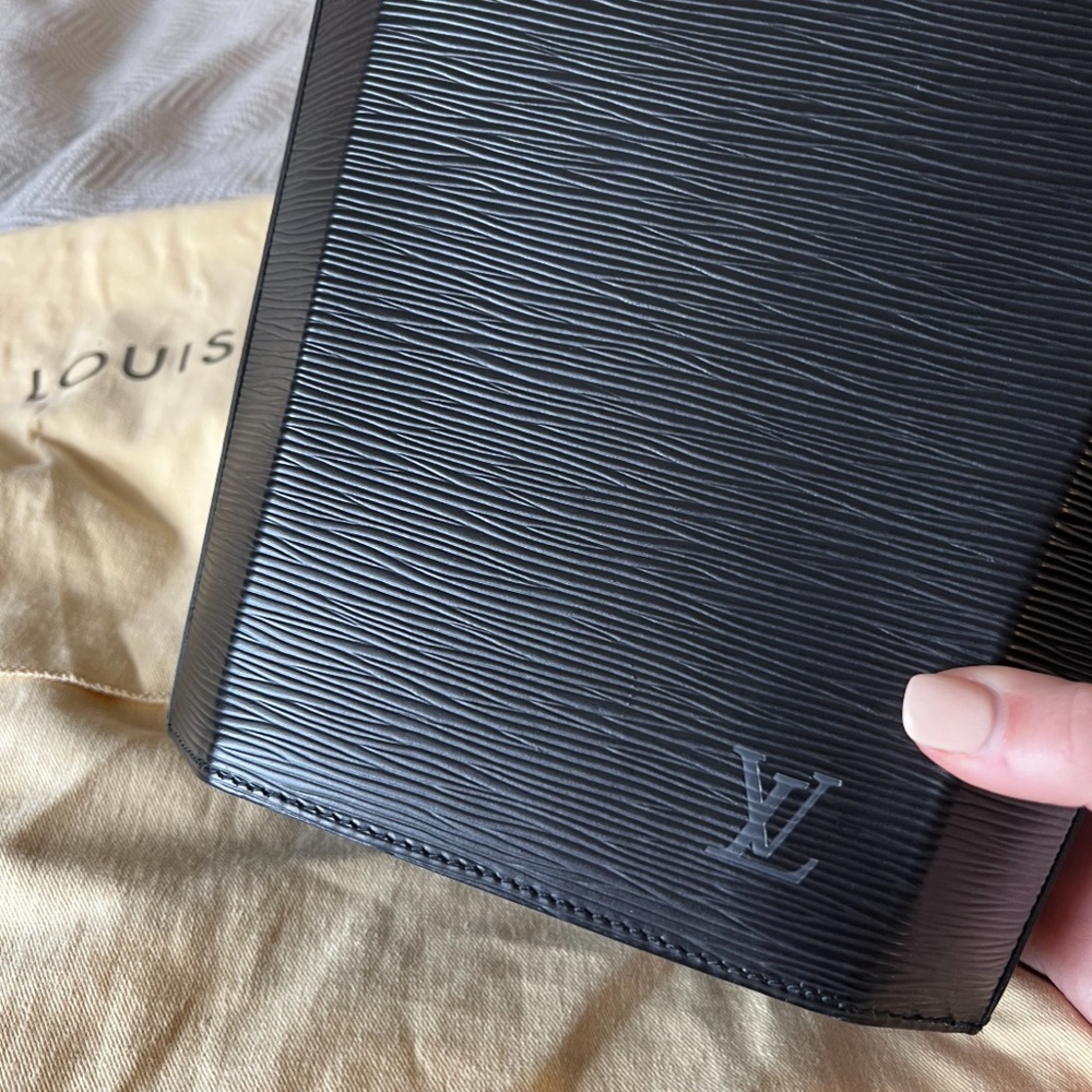 LOUIS VUITTON Epi Sac Seau - Picture 3 of 6